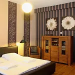 Apartment Schlueterstrasse By Interhome